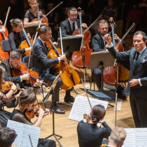 SMOLIK // KEV FOX & Cavatina Philharmonic Orchestra